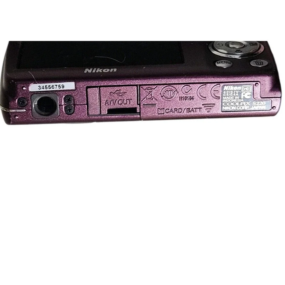 Nikon COOLPIX S220 Pink Digital Camera with Accessories